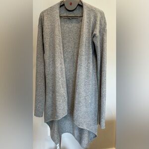 Korye Gray Cardigan Size Medium